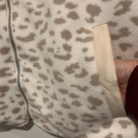 NWT-Motion, Beige, Leopard, Vest - Picture 9 of 15